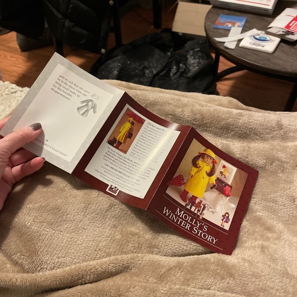 American Girl / Pleasant Company Doll Molly’s Winter Story pamphlet - Picture 3 of 3